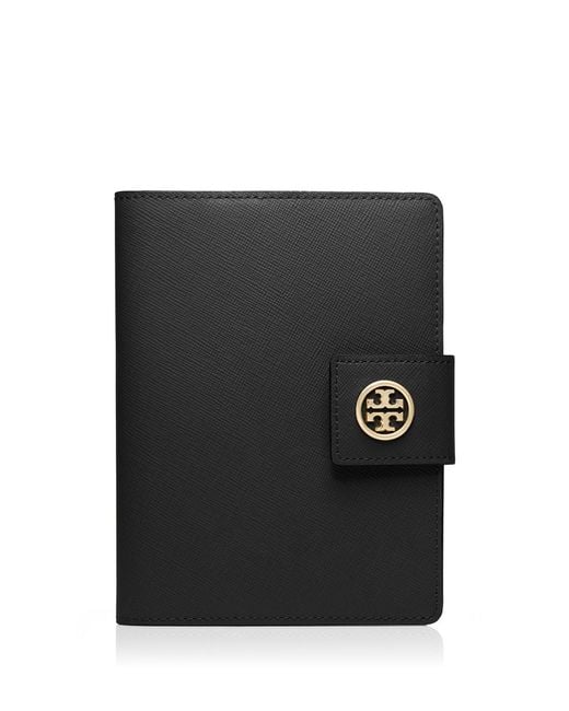 Tory Burch Robinson Passport Holder in Black | Lyst
