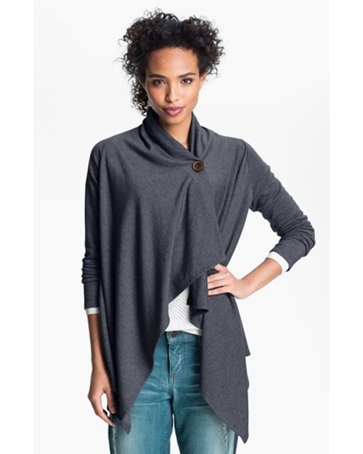 30 Beautiful Women’s Sweaters And Tops You Can Knit Or Crochet Tonight - DIY & Crafts bobeau wrap cardigan sweaters for beginners free