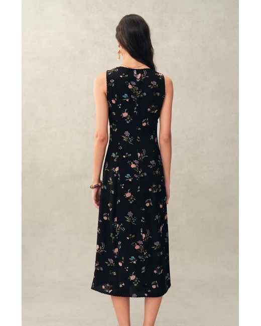 Fabrique Natural Caro Stitched Floral Scalloped Trim V Neck Cinched Sleeveless Dress