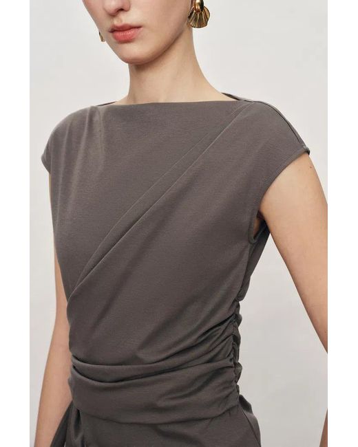 Fabrique Natural Gemma Asymmetrical Structured Top