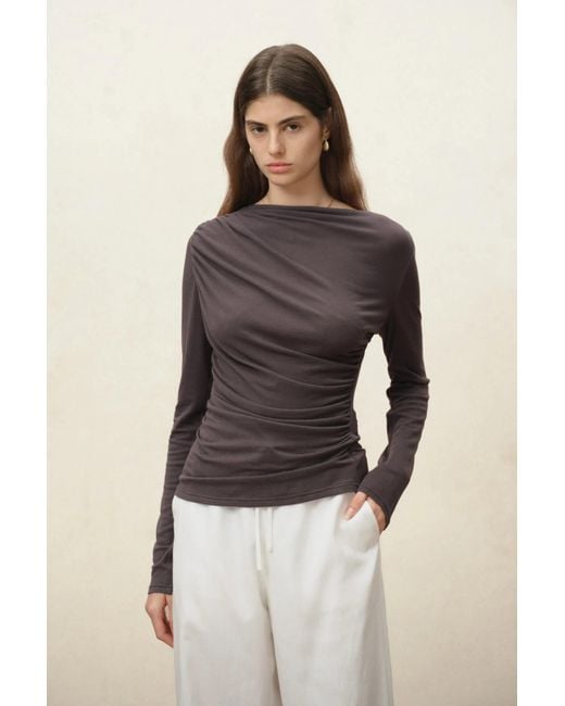 Fabrique Natural Nyx Drapy Ruched Off Shoulder Top