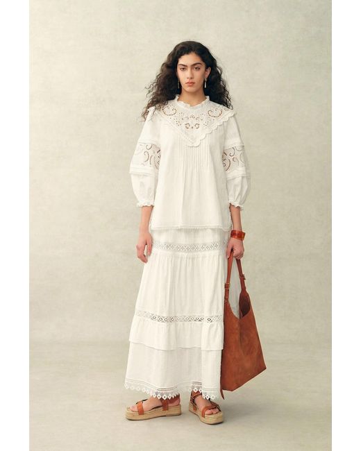 Fabrique Natural Iris V-Seam Embroidery Puffy Sleeve Blouse