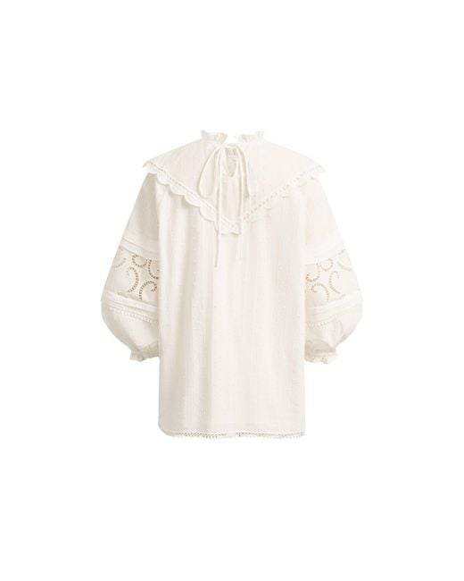Fabrique Natural Iris V-Seam Embroidery Puffy Sleeve Blouse