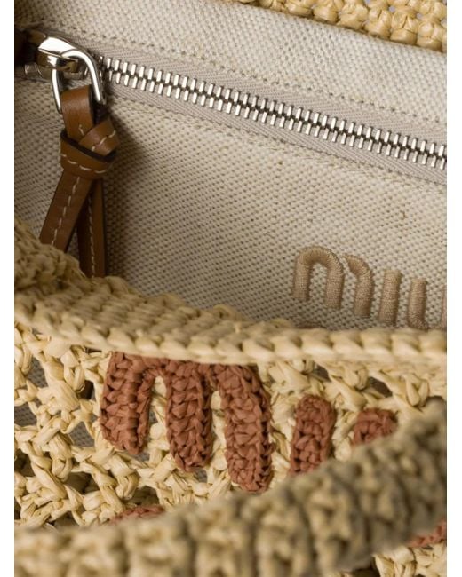 Sac Cabas À Effet Raphia Tressé Miu Miu en coloris Metallic