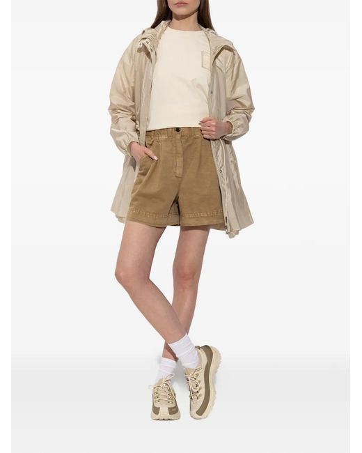 Moncler Natural Short Plissé À Patch Logo