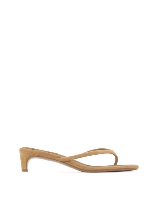 12 STOREEZ Natural York Thong Sandals