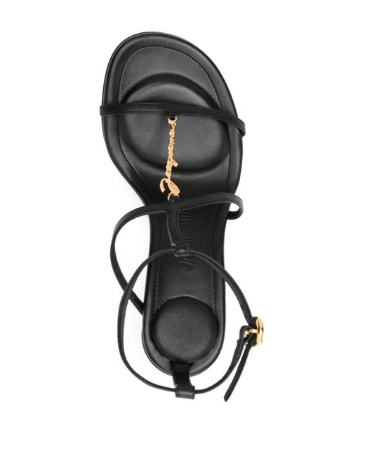 Sandales à talon aiguille 'les sandales pralu' noires - le chouchou Jacquemus en coloris Black