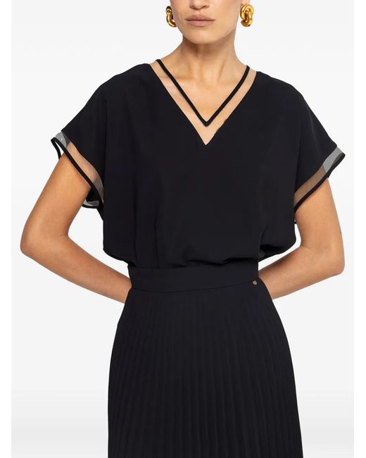 Nissa Black V-Neck Top