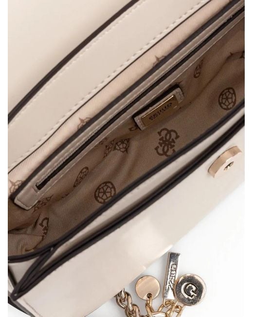 Sac Porté Épaule À Bride En Chaîne Guess en coloris White
