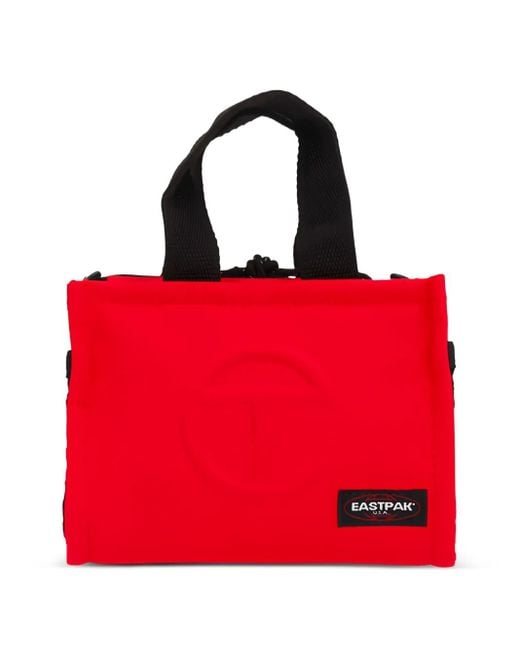 X Telfar Borsa Tote Piccola Con Logo Goffrato di Eastpak in Red