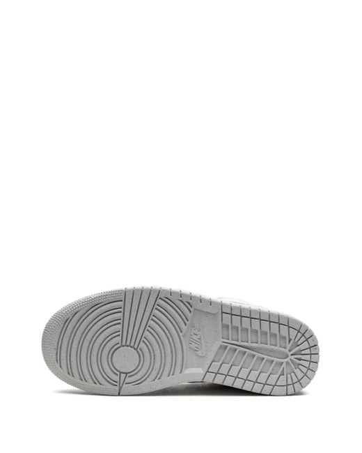 Baskets Nike en coloris Gray