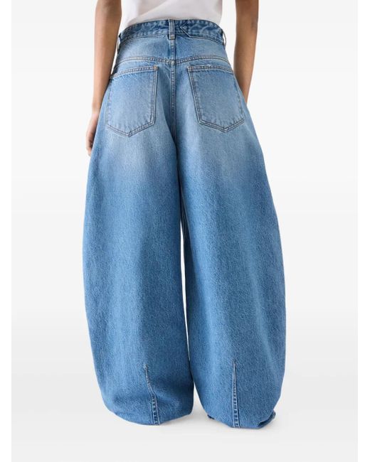 Jacquemus Le De-Nîmes Ovalo Geplooide Jeans in het Blue