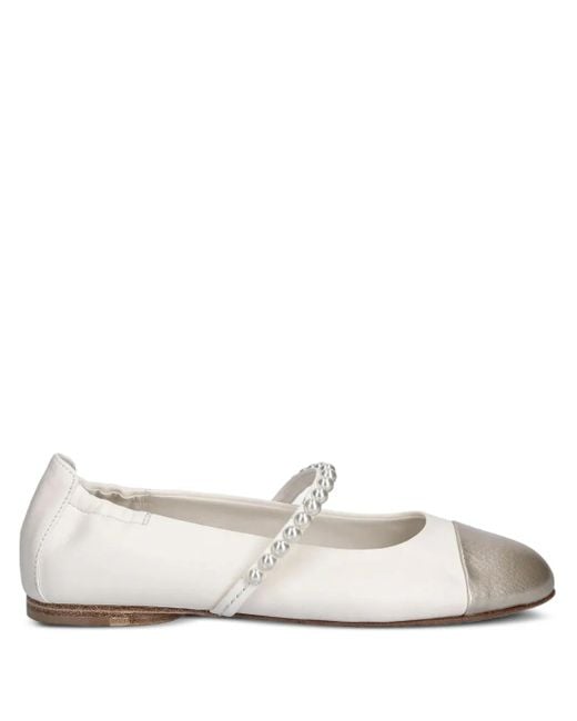 Ballerine Billy di Kennel & Schmenger in White