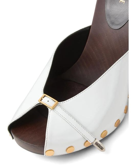 Versace White Sassi Clogs Aus Lackleder