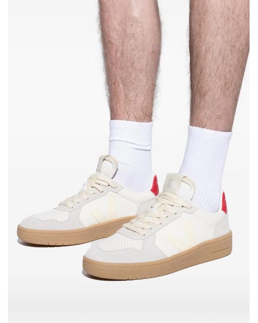 Veja V-82 Sneakers mit perforiertem Detail in White für Herren