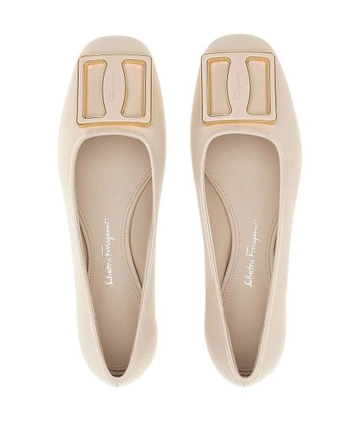 Ferragamo Natural Ballerines À Boucle