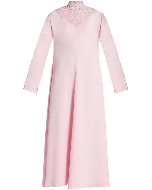 Robe longue en soie à ornements en cristal Versace en coloris Pink