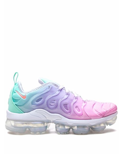 nike vapormax plus pink and blue