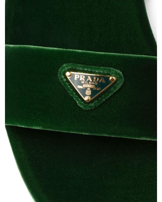 Sandalias con logo triangular Prada de color Green