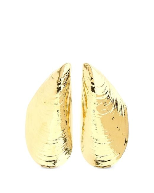 ARMARIUM Metallic Mussel Shell Earrings