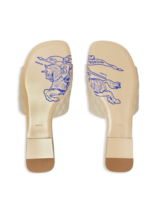 Sandales à design matelassé Burberry en coloris White