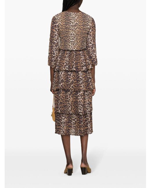 Vestido midi a capas con estampado de leopardo Ganni de color Brown
