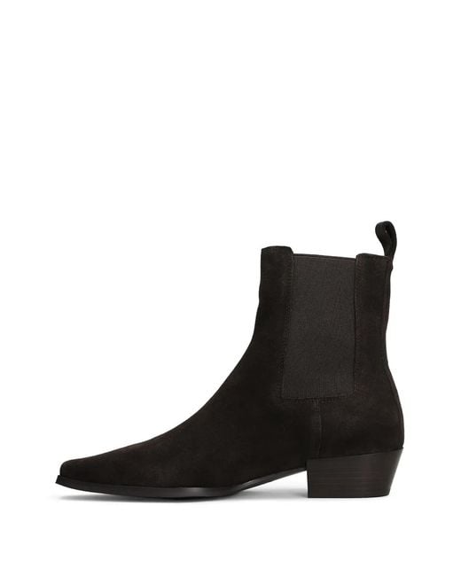 strategia shoes Black Pointed-Toe Chelsea Boots