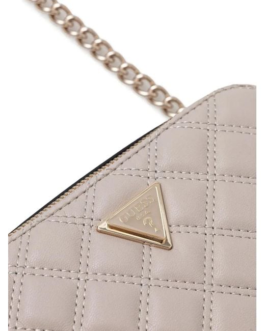 Guess Gray Gesteppte Tasche mit Ketteriemen
