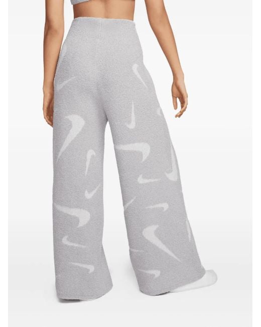 Nike White Phoenix Jogginghose mit Logo-Bouclé