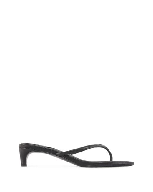 12 STOREEZ White York Thong Sandals