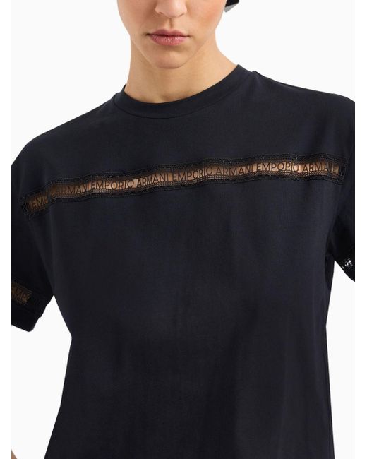 Camiseta con logo bordado Emporio Armani de color Black