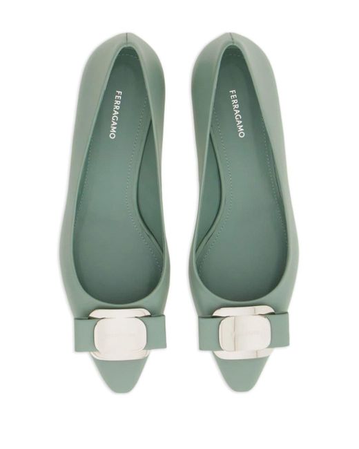 Zapatos New Vara con tacón de 40 mm Ferragamo de color Green