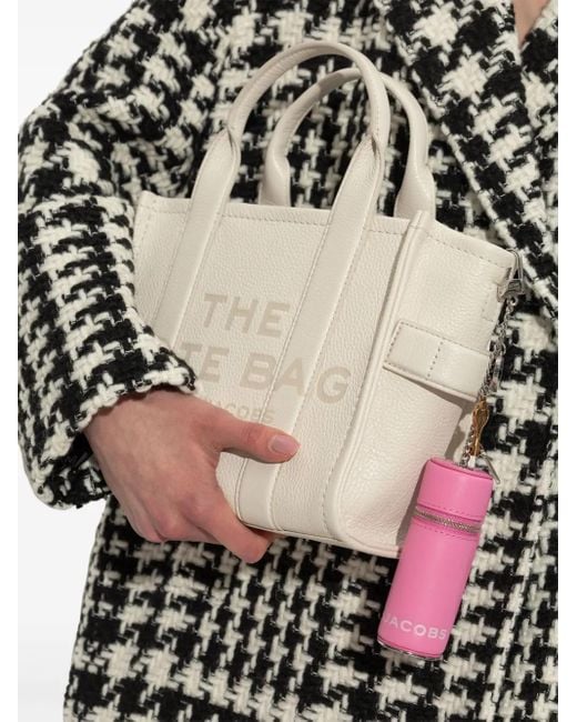 Marc Jacobs The Lipstick Case Charm キーチェーン ピンク | Lyst