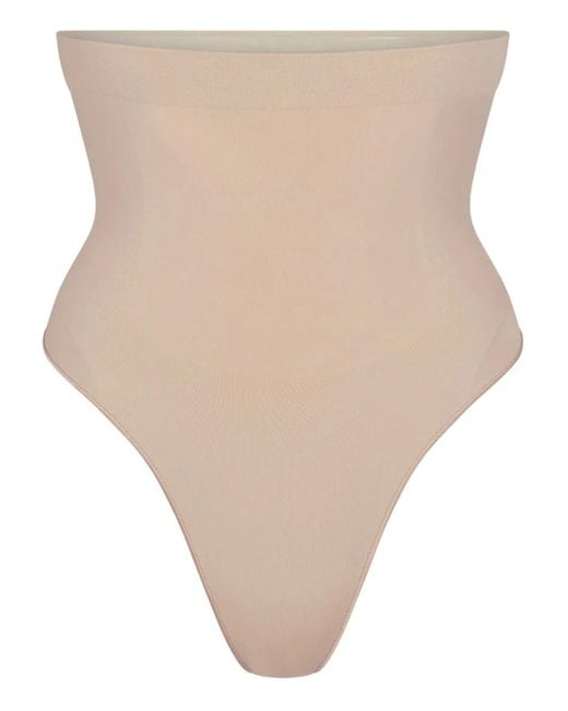 Tanga sin costuras Skims de color Natural
