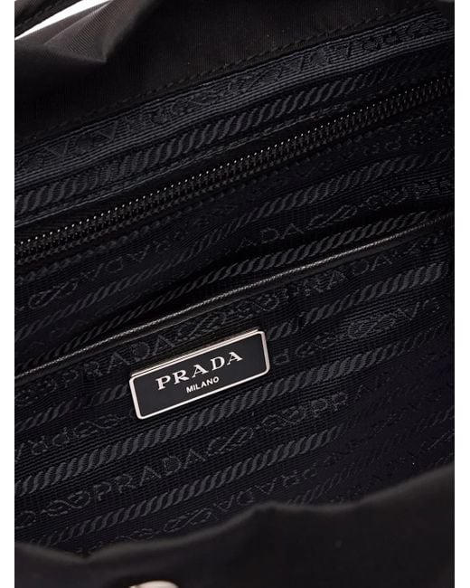 Prada ロゴプレート バックパック Black