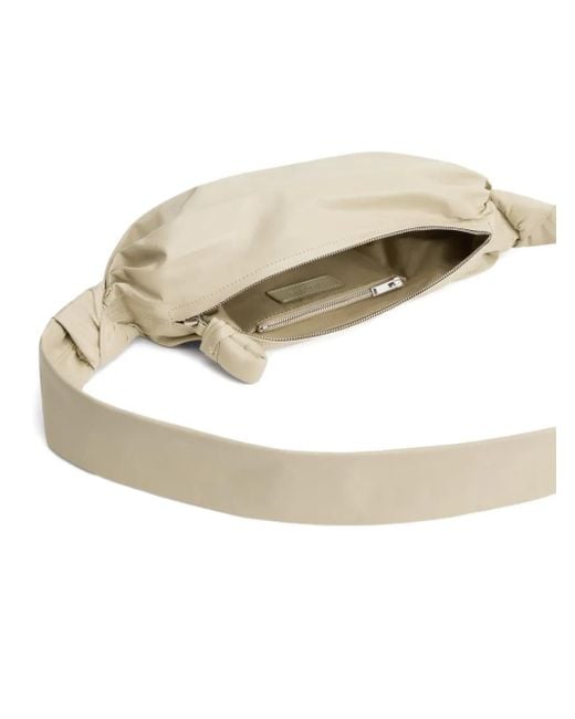 Lemaire Kleine Soft Croissant Schoudertas in het Metallic