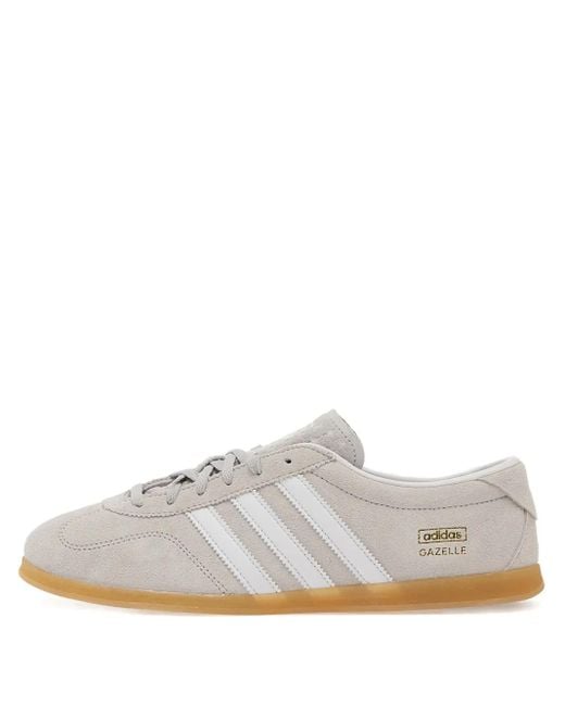 Adidas White Gazelle Lo Pro Sneakers mit Streifen