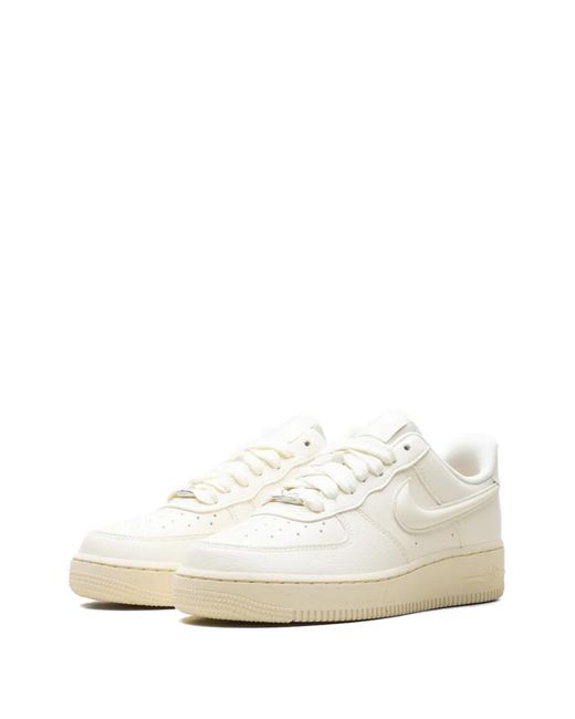 Nike White Air Force 1 '07 Sneakers