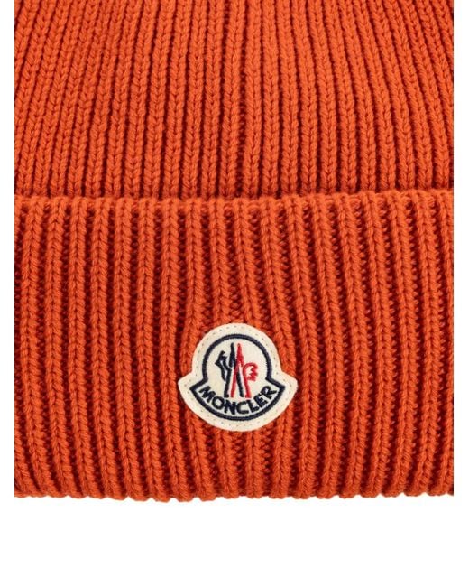 Moncler Red Bonnet Côtelé À Patch Logo for men
