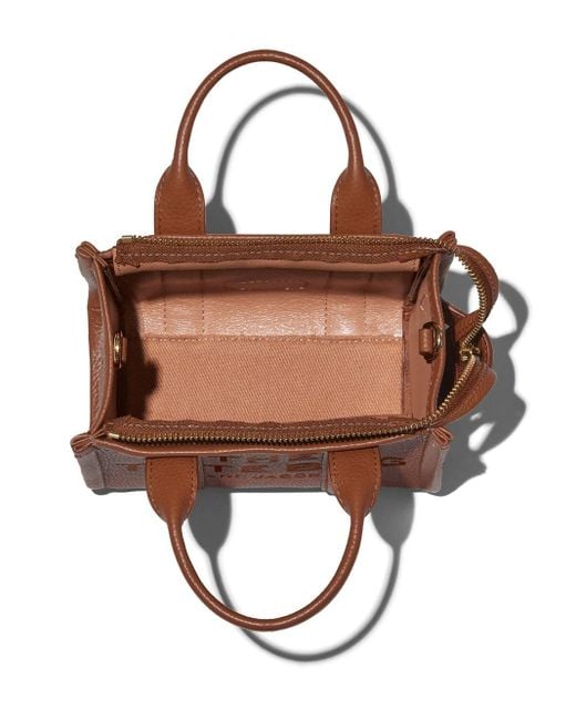 Bolso The Leather Crossbody Tote Marc Jacobs de color Brown