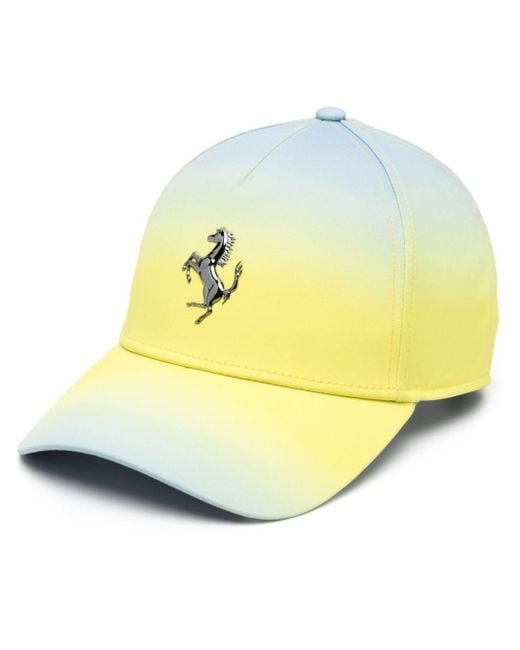 Gorra con logo en relieve Ferrari de color Yellow