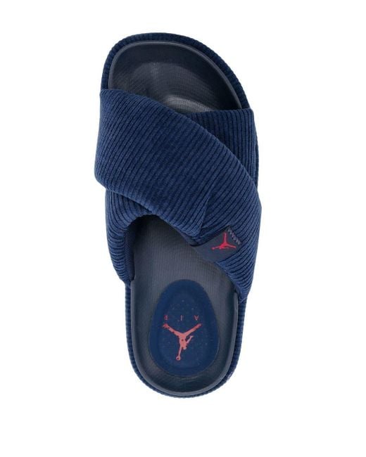 Blue jordan hotsell slides