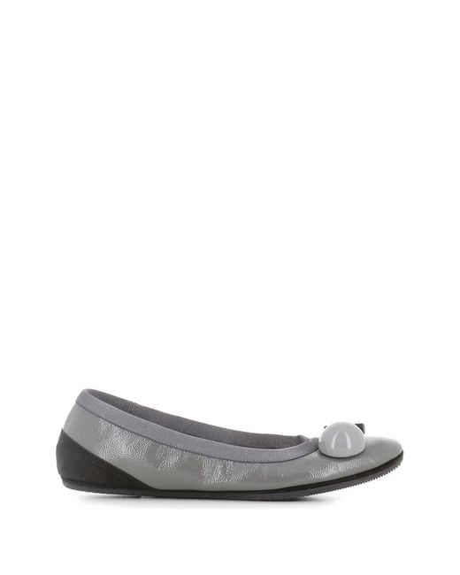 Dove Nuotano Gli Squali Gray Embellished Patent-Leather Ballet Flats