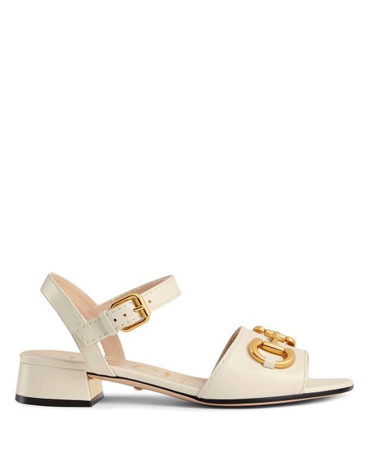 Gucci Leer Sandalen Met Gesp in het Wit - Lyst