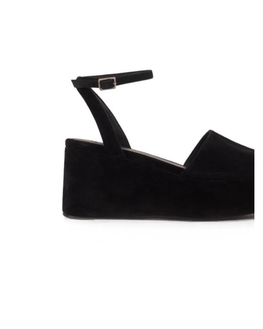 12 STOREEZ Black Fonda Platform Sandals
