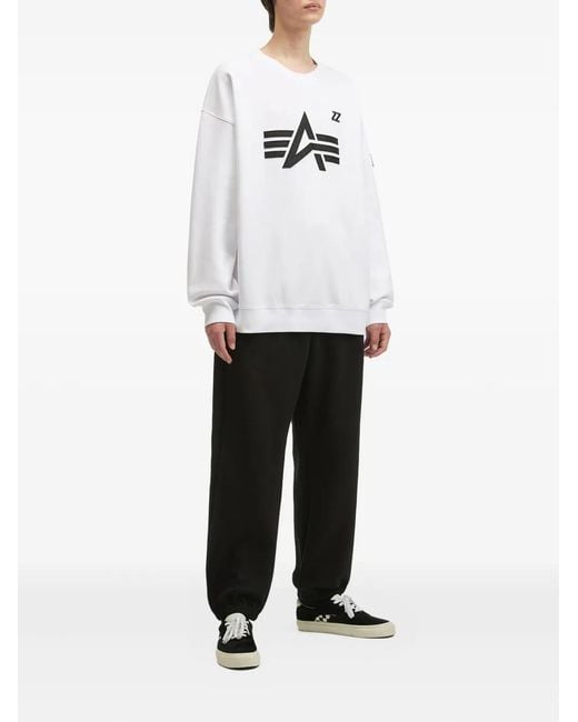 Izzue White Logo-Patch Crew-Neck Sweatshirt for men