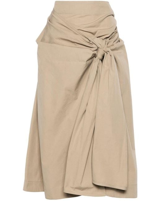 Falda midi con detalle de nudo Bottega Veneta de color Natural
