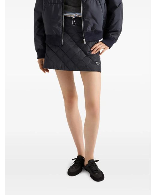 Minigonna Con Placca Logo di Prada in Black