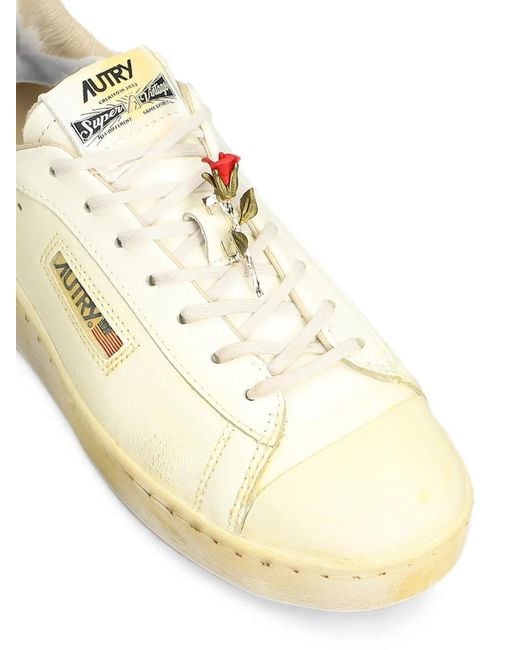 Autry Natural Dallas Vint Low Rose-Brooch Sneakers