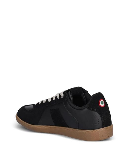 Aeronautica Militare Black Logo-Detail Sneakers for men